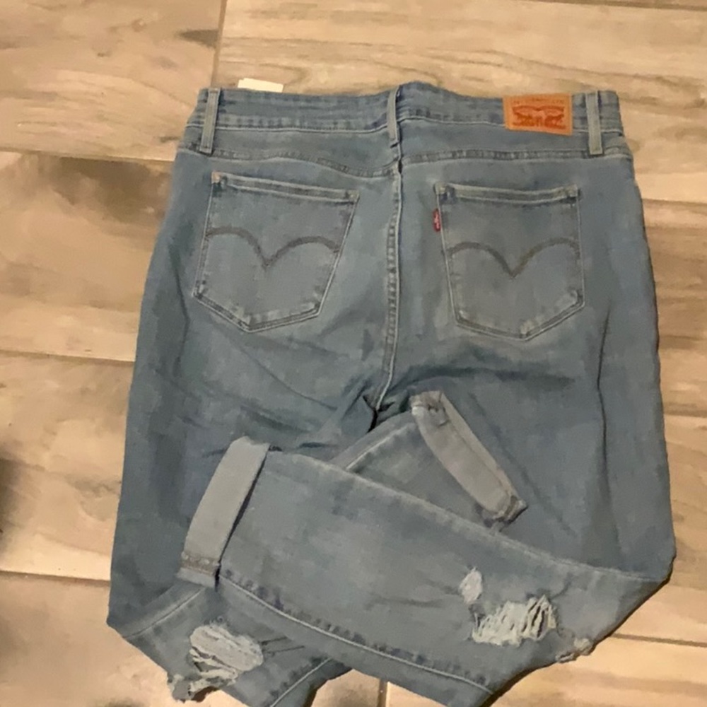 Levi jeans